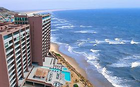 Luxury Beach Condo With Pool
